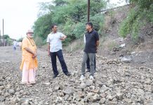 Simhasth 2028: संभागायुक्त आशीष सिंह ने नवीन घाट निर्माण और प्रस्तावित पहुंच मार्ग का निरीक्षण किया, आध्यात्मिक गुरू विजय शंकर मेहता रहे मौजूद