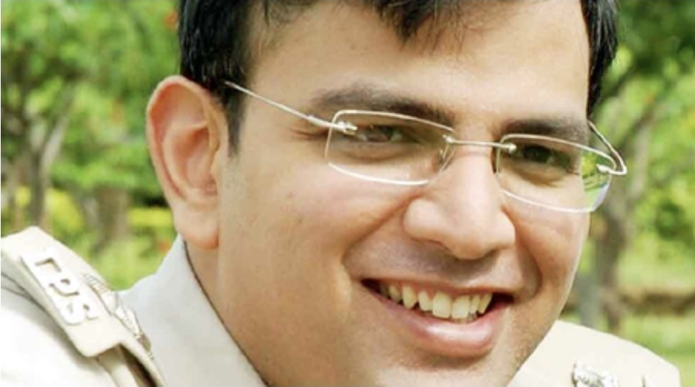 MP के 2 IPS - MP के 2 IPS अधिकारियों को बड़ी जिम्मेदारी: सिमाला प्रसाद DIG निमाड़ रेंज, सिद्धार्थ बहुगुणा CBI में DIG नि…